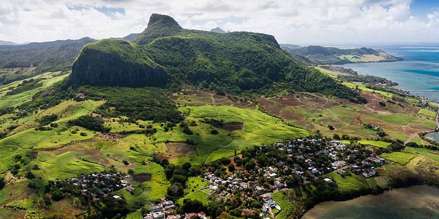 Helicopter sightseeing tour from airport exclusive (6)